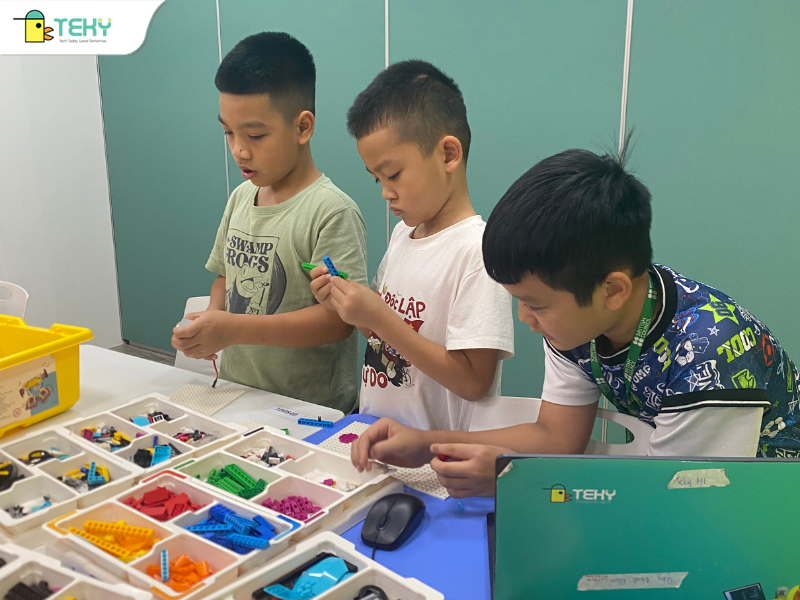 tim-kiem-nha-vo-dich-mua-giai-cong-nghe