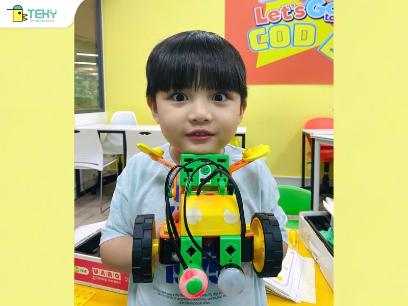 hoc-vien-le-vuong-vinh-thien-tai-lop-mam-non-cong-nghe