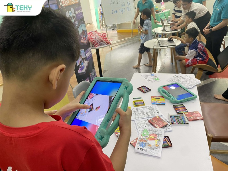 hoat-dong-trai-nghiem-trai-he-cong-nghe