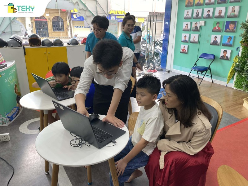 su-kien-biet-doi-giai-ma-cong-nghe-tai-teky