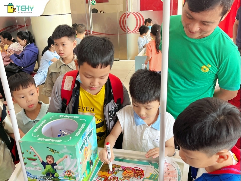 booth-minigame-thu-tai-tinh-mat-cung-teky