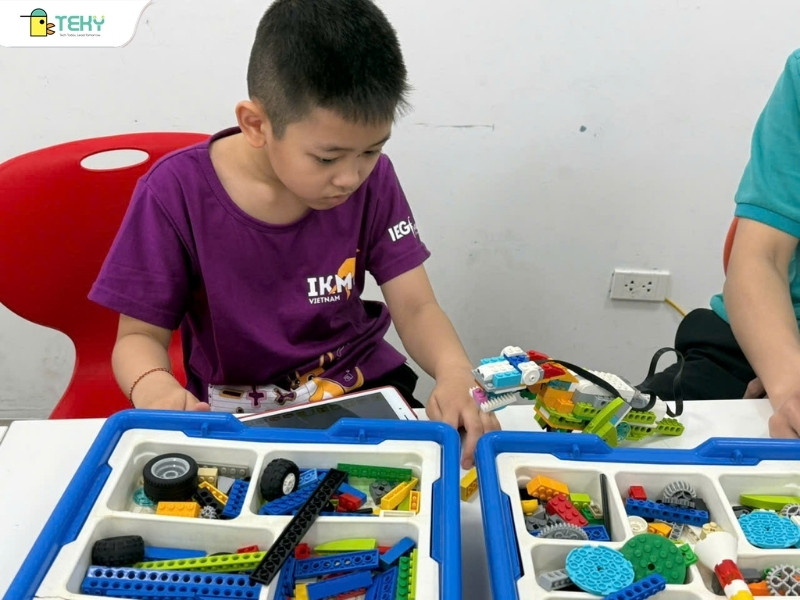 be-minh-duc-tung-buoc-ren-luyen-cac-ky-nang-trong-bai-hoc