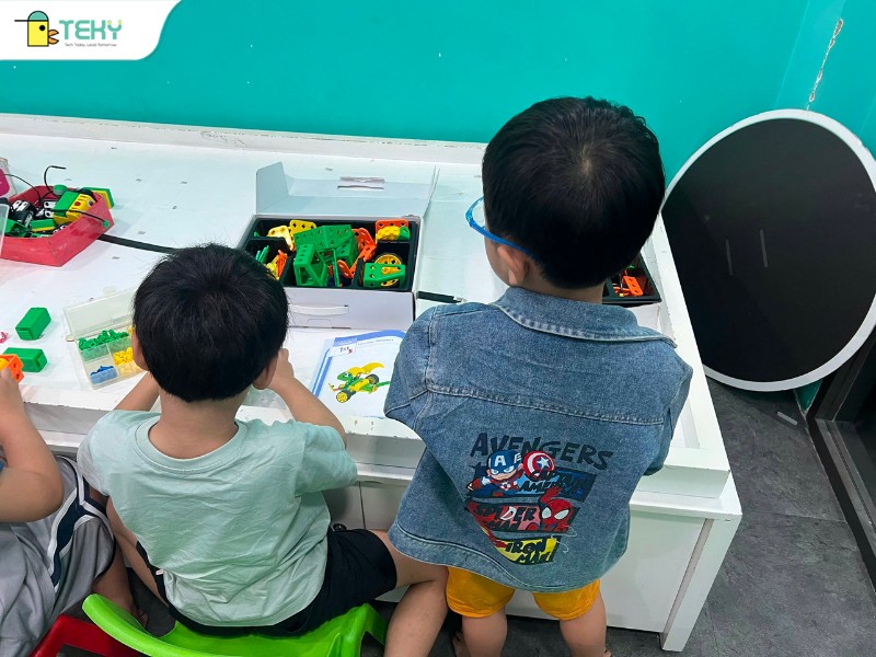 tre-can-duoc-tiep-can-som-ve-cong-nghe