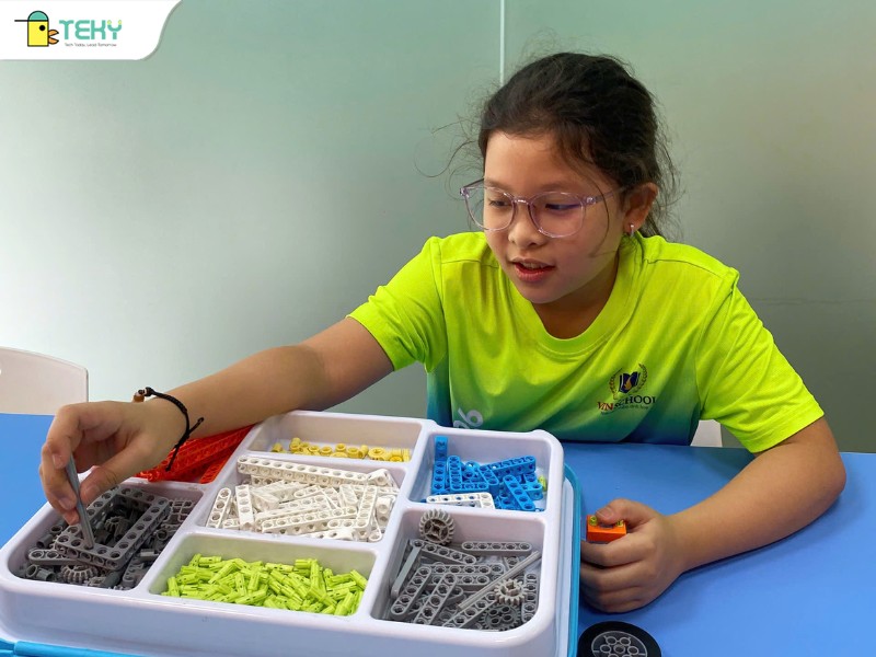 doi-ban-tay-ti-mi-cua-diep-dang-can-than-lua-chon-linh-kien-de-xay-dung-robot