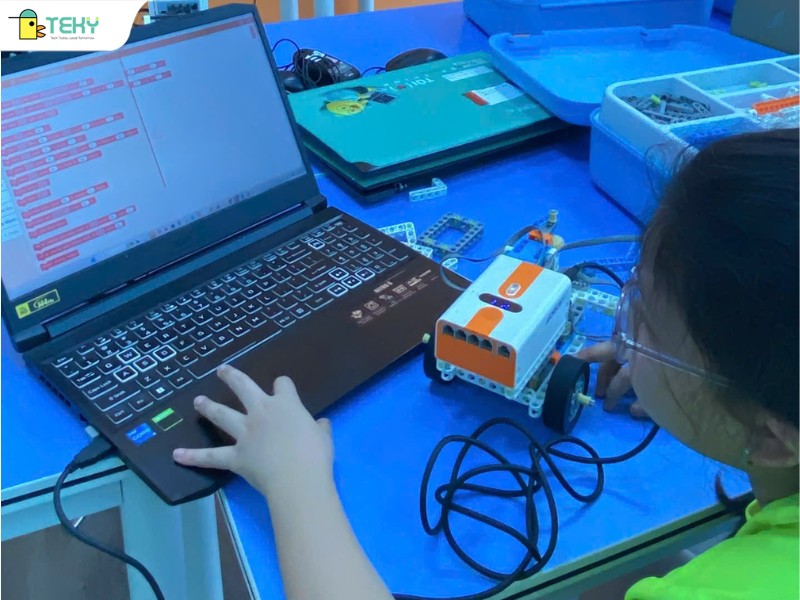  ,diep-tap-trung-cao-do-tu-tay-lap-trinh-nhung-dong-lenh-dau-tien-tren-may-tinh