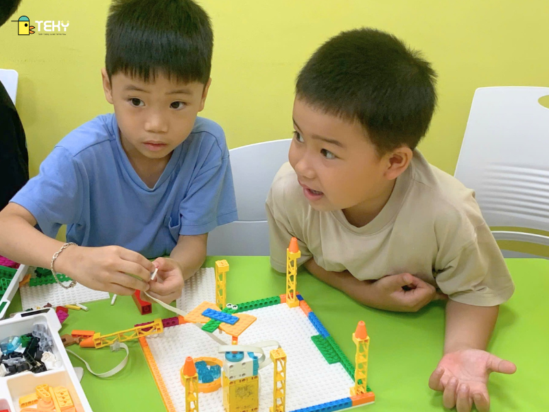 tekids-duoc-hoc-tap-trong-mot-moi-truong-cong-nghe-hien-dai